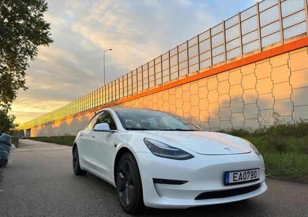 Tesla Model 3 cena 120000 przebieg: 46000, rok produkcji 2020 z Warszawa małe 436